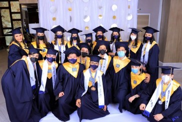 Ceremonia de graduación de los seniors 2021 del Liceo Bilingüe Centroamericano
