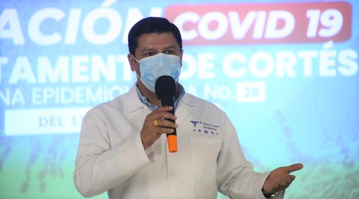Advierte Roberto Cosenza: la población no debe relajar las medidas de bioseguridad por la vacuna