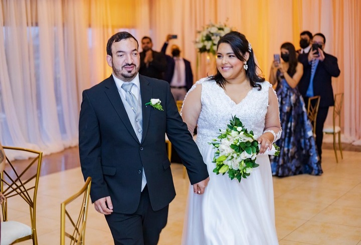 La boda de Isis García y Alberto Carazo: un amor que nació en las aulas universitarias