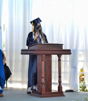 Ceremonia de graduación de los Seniors 2021 de la Escuela Bilingüe Ágape Christian Academy