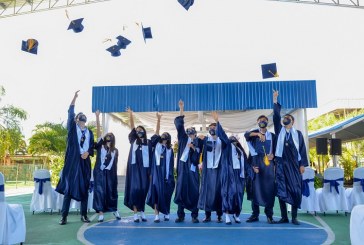 Ceremonia de graduación de los Seniors 2021 de la Escuela Bilingüe Ágape Christian Academy