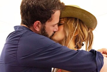 Ben Affleck sorprendió a Jennifer López con costosa joya de diseño propio