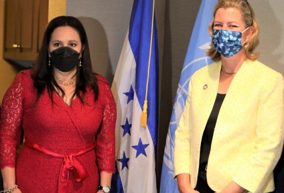 Primera Dama se reúne con Alta Comisionada Adjunta para los Refugiados