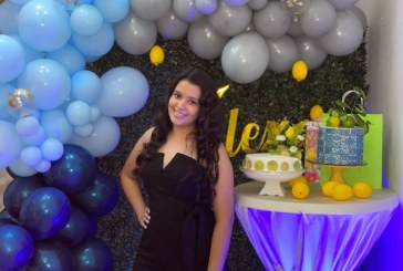 Alexa fue agasajada en su cumpleaños número 18