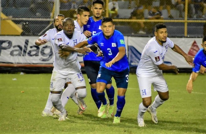 En un partido con pocas emociones, El Salvador y Honduras empatan a cero