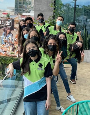 Seniors de la Escuela Educación Cristiana Sampedrana protagonizan desayuno