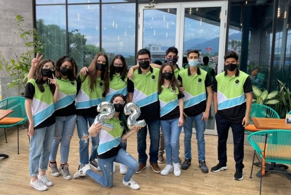 Seniors de la Escuela Educación Cristiana Sampedrana protagonizan desayuno