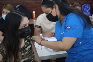 Salud y Educación proyectan inmunizar a 64.000 estudiantes contra la covid-19 en Cortés