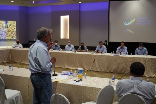 Empresarios de la Maquila se reúnen con candidatos presidenciales para conocer su visión acerca del desarrollo de Honduras