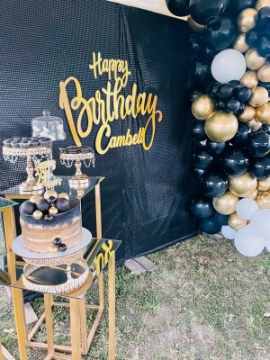Alegre celebración de cumpleaños en honor a Alexander Enamorado
