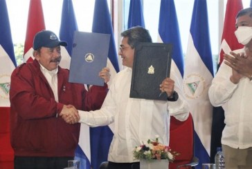 Presidentes Hernández y Daniel Ortega firman Tratado Integracionista del Bicentenario