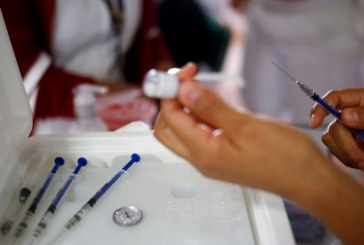 FDA da visto bueno a refuerzo de vacuna anticovid de moderna y Johnson and Johnson y permite mezclar dosis