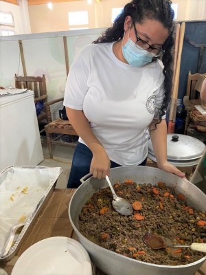 Cocinando para Guanaja: Un recorrido rumbo al corazón 