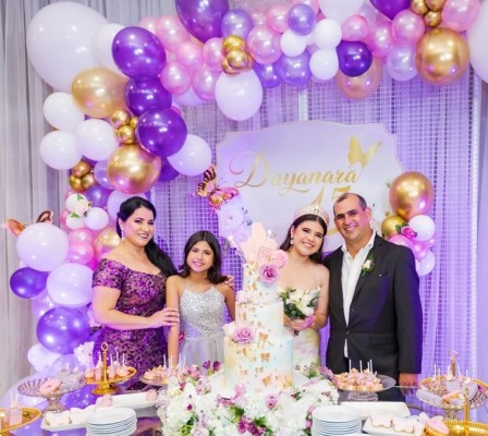 XV años Dayanara Paz