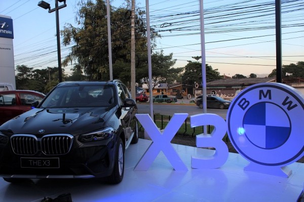 Excel le da la bienvenida al nuevo showroom al: BMW X3 y X4 año 2022