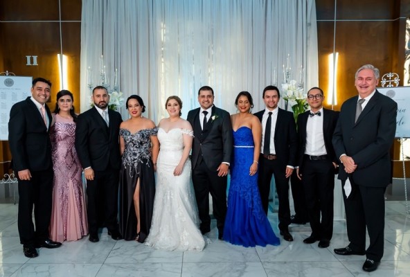 Eduardo Pinto y Victoria Henríquez casados en una boda inolvidable