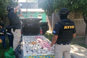Por transportar 998 paquetes de marihuana oculta en láminas de tabla yeso, les dictan detención judicial