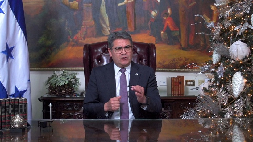 Hernández felicita a la Presidente electa Xiomara Castro y anuncia integración de equipo de transición