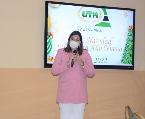 UTH ofrece convivio navideño a comunicadores sociales de San Pedro Sula