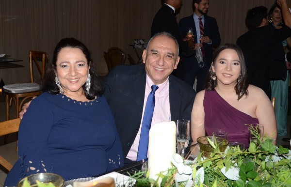 La boda de Fernando Gámez y Alejandra Rodríguez…Un amor hecho a la medida