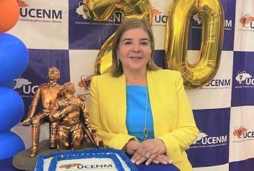 Celebra su cumpleaños la abogada María Antonia de Suazo
