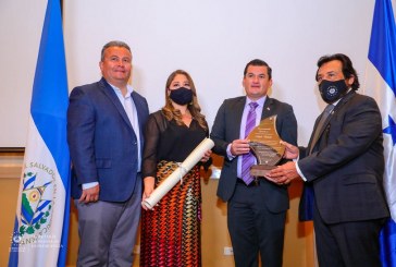 Empresarios isleños agradecen donación de vacunas al presidente salvadoreño