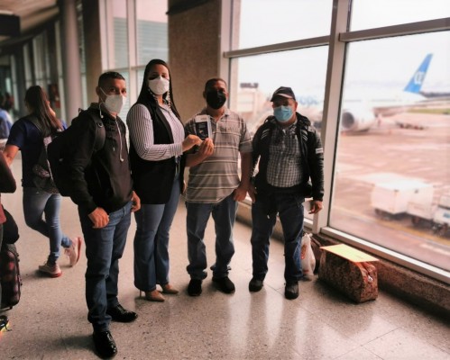 Grupo de hondureños viajan a trabajar legalmente en España
