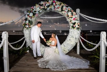 La boda de Roberto y Carlota… única y diferente a la orilla del mar