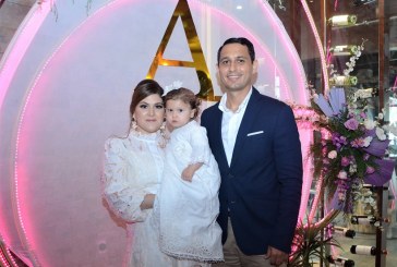 Celebran el bautizo de la pequeña Arianna Loreth Pineda Mejía