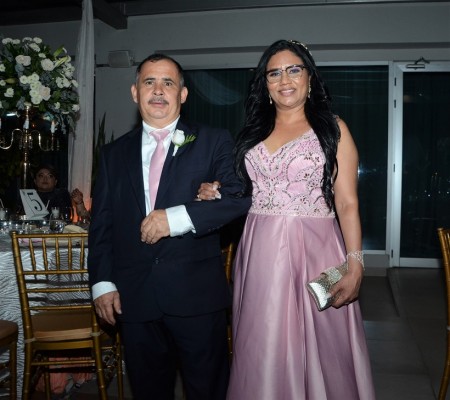 La boda de Kenny Ayala y Melissa García: un amor hecho a la medida