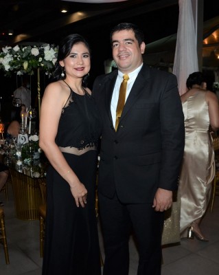 La boda de Kenny Ayala y Melissa García: un amor hecho a la medida