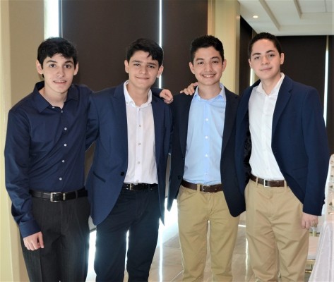Senior breakfast 2022 de la Escuela Bilingüe Valle de Sula