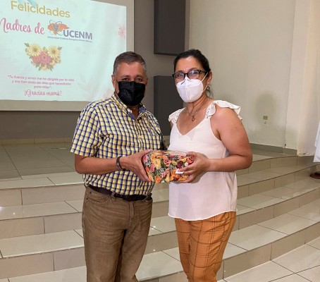 Con ameno convivio agasajan a madres de la UCENM