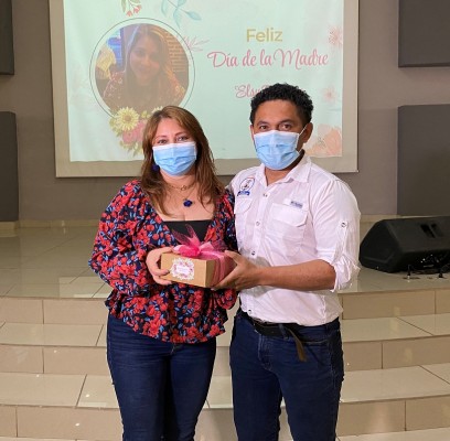 Con ameno convivio agasajan a madres de la UCENM