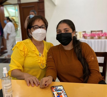 Con ameno convivio agasajan a madres de la UCENM