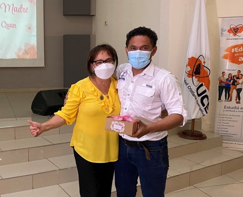 Con ameno convivio agasajan a madres de la UCENM