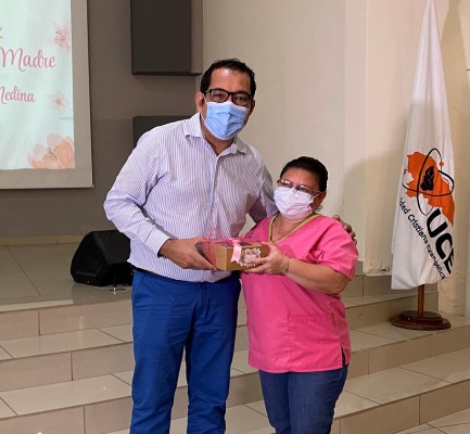 Con ameno convivio agasajan a madres de la UCENM