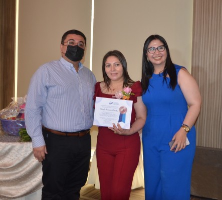 AHM premia y exalta a la Madre de la Maquila 2022