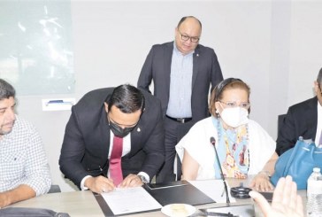 Termina paro de transporte de carga tras acuerdo con el Gobierno y empresarios