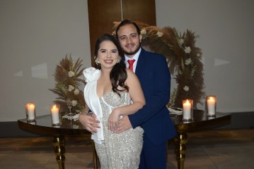 Ángela María y Arnold Geovany se unen en matrimonio civil