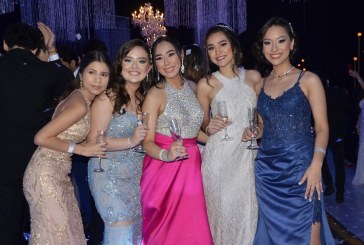 Elegancia y alegría en la fantástica gala de graduación de la SERAN School