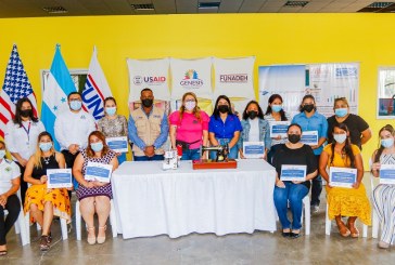 Un total de 10 mujeres recibieron un kit para emprendimiento en costura y confección con el apoyo de Grupo Jaremar