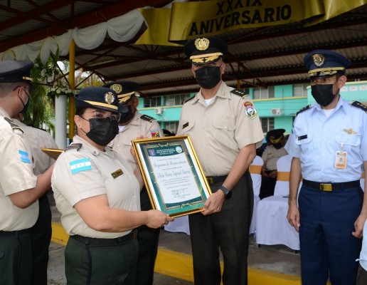 Liceo Militar de Honduras arribó a sus 39 años con solemnes actos conmemorativos 