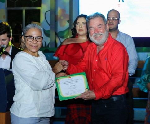 Noche de reconocimientos para empresas que apoyan el Museo para la Infancia El Pequeño Sula 