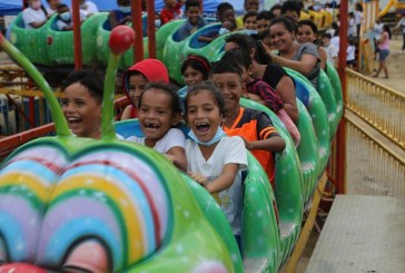 Más de 1.000 niños de escuelas públicas disfrutaron en los juegos mecánicos de manera gratuita
