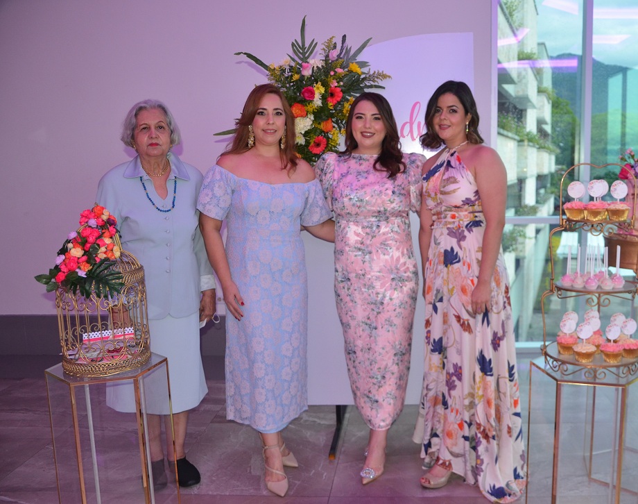 Una tarde primaveral en el Bridal Shower de Sandra Madrid 