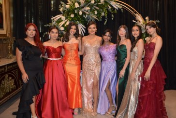 Con elegante gala graduados del Happy New Dawn celebran su triunfo académico