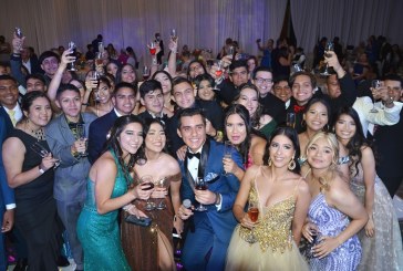 Entusiasmo y alegría en la gala de graduación de la Escuela MHOTIVO