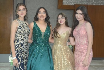 Cena de gala en honor a graduados de la Escuela Gran Comisión