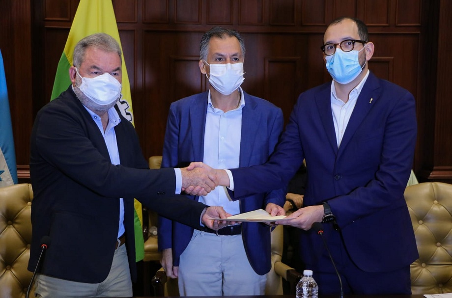 Alcaldía firman convenio con Fenafuth y FIFA para construcción de nuevo estadio en San Pedro Sula